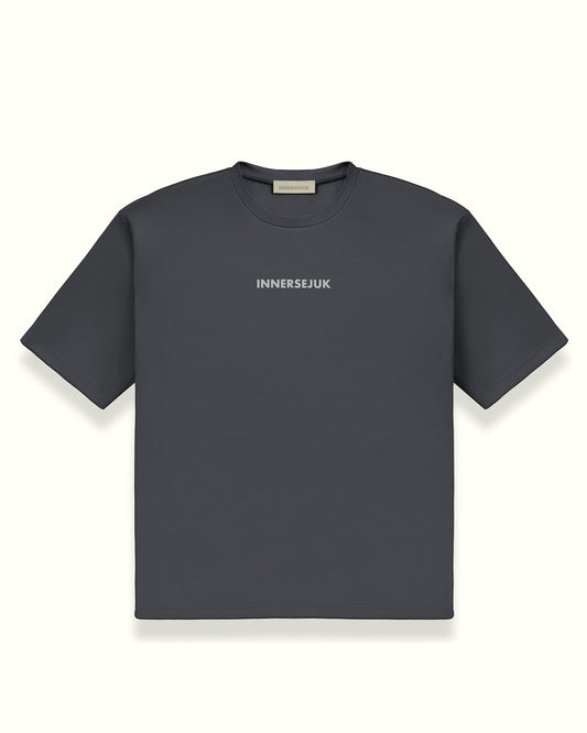 THE SIGNATURE OVERSIZED TEE IN DARK GREY