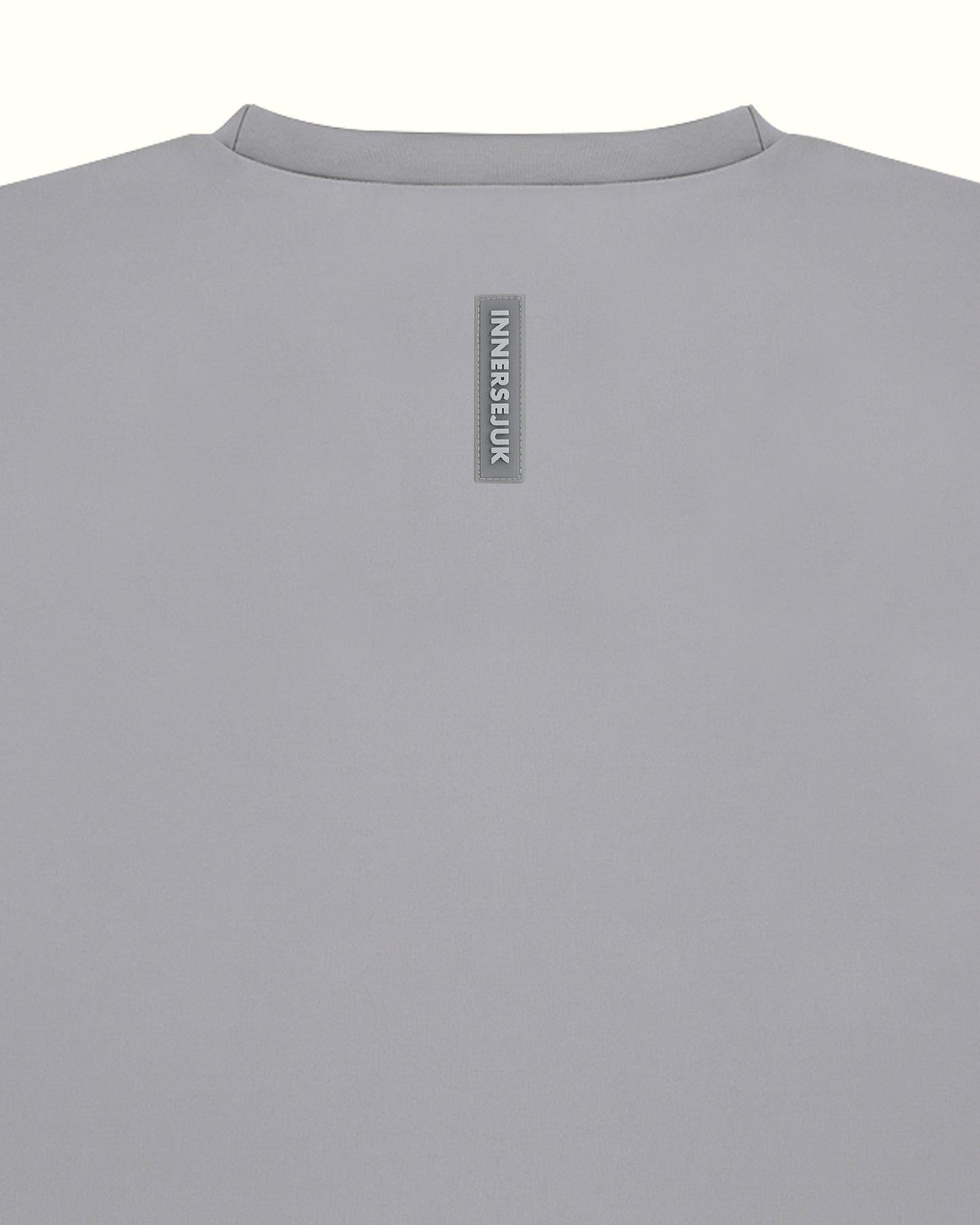 THE SIGNATURE RELAXED TEE IN LIGHT GREY