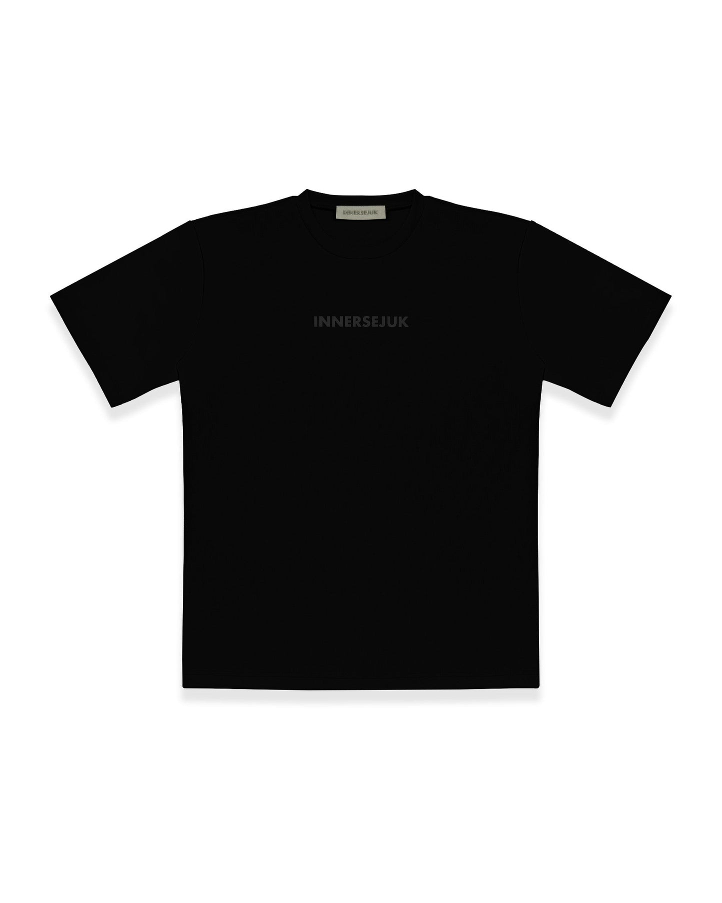THE SIGNATURE RELAXED TEE IN BLACK